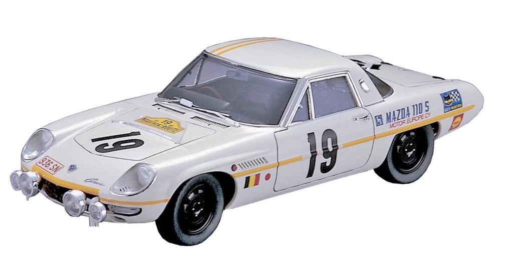 Hasegawa Mazda Cosmo Sports 1968 Marathon de la Route Plastikový model 20274 1/24