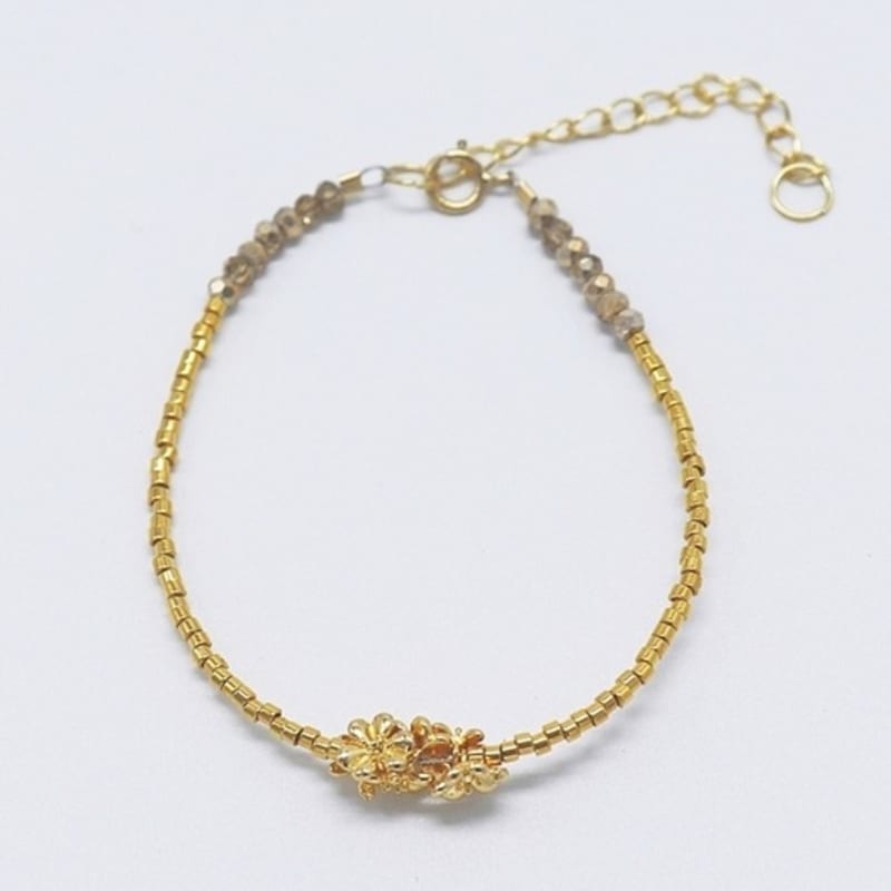 BONBEAU Winzige silberne Blumenperlen Armband