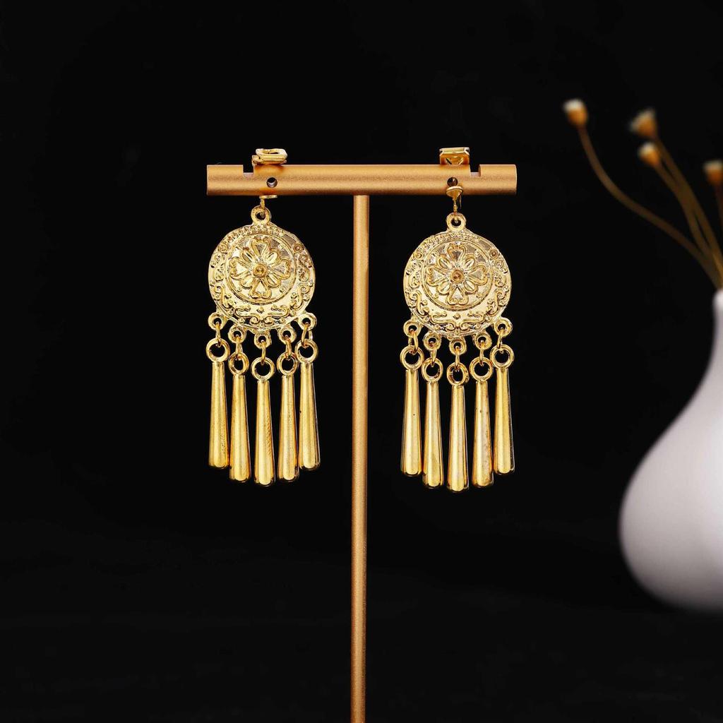 Retro Ethnic Water Drop Leaf Tassel No-Pierce Earrings
