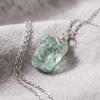 Collar de Cristal Crudo Impermeable de Acero Inoxidable 316L, Colgante de Piedra Preciosa Envuelto en Alambre Libre de Manchas, Joyería Diaria Estética Boho para Mujeres