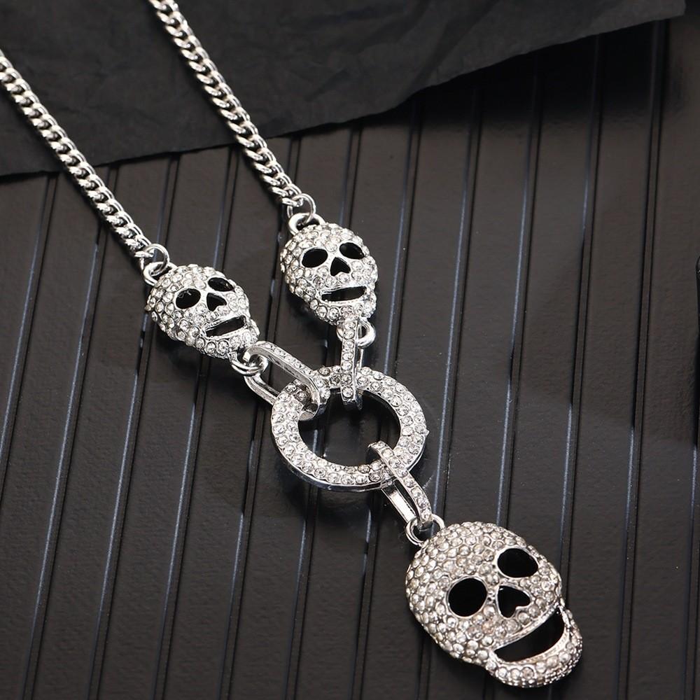 Skull Women Fashion Pendant Necklace With Alloy Material And Water Chain Wave
