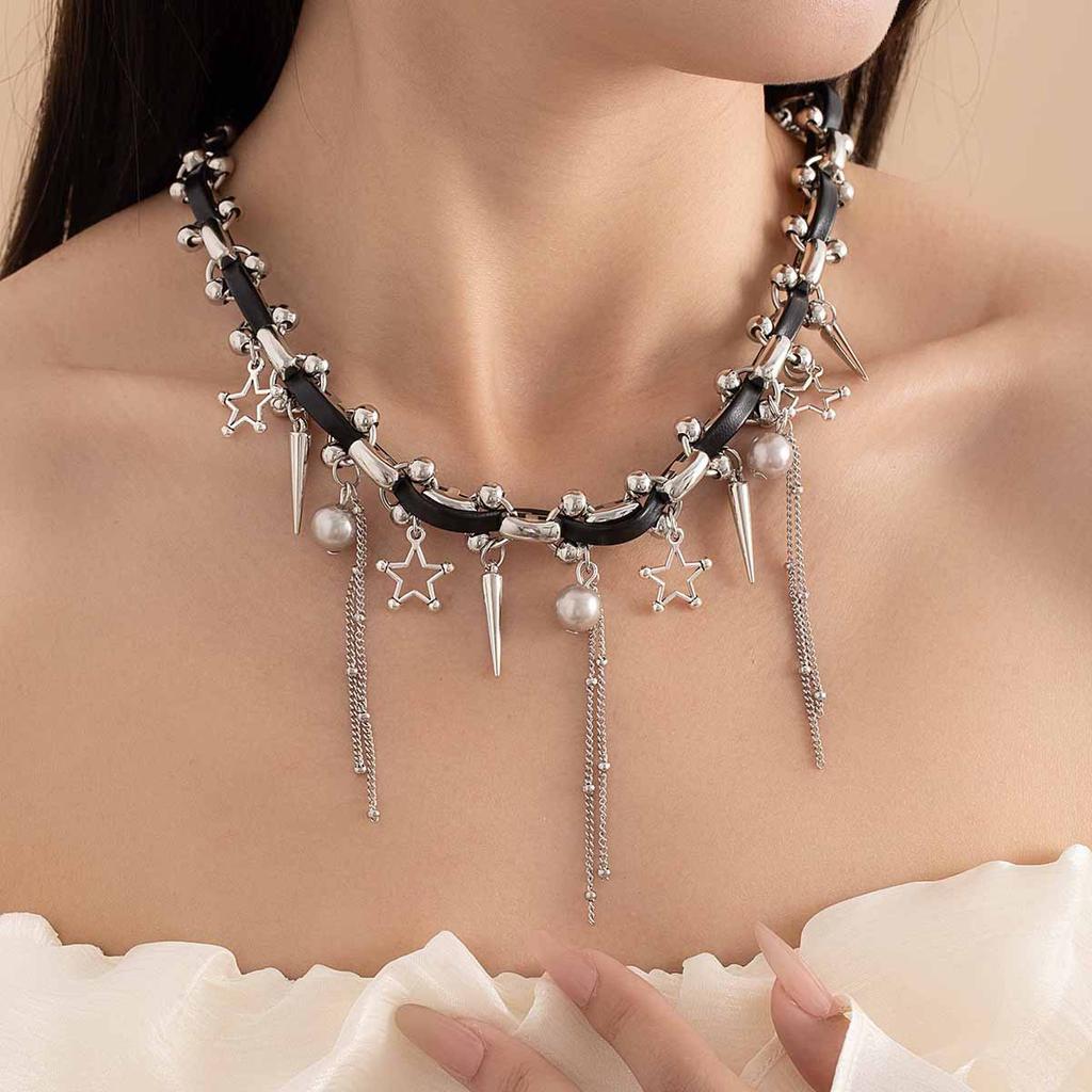 Sweet And Cool Tassel Rivet Beaded Splicing Collar Female Star Leather Tassel Necklace Niche Personality High-End Necklace