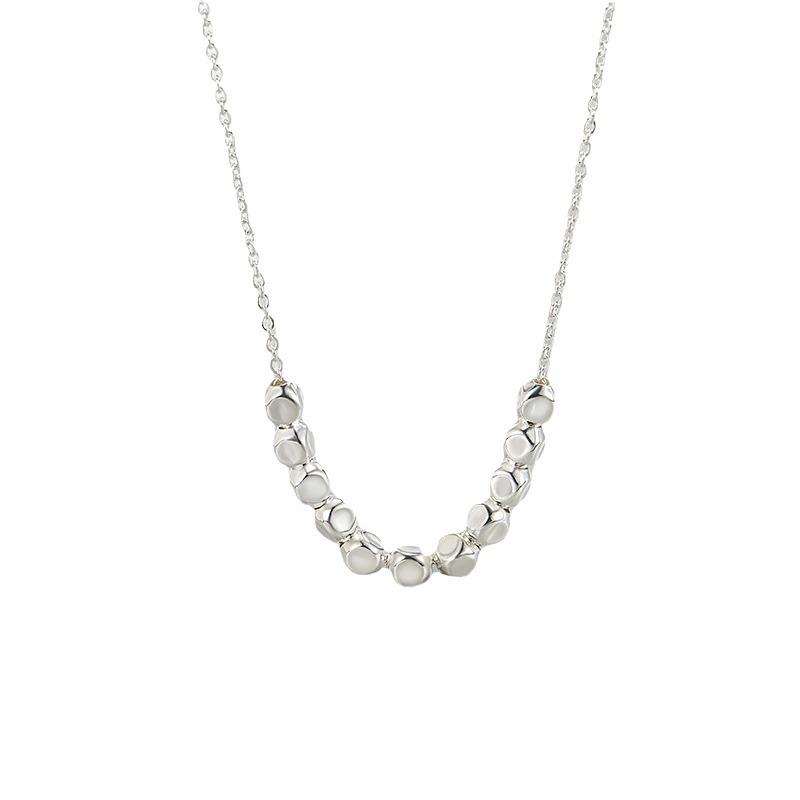 Trendy Women's Light Luxury Broken Silver Clavicle Necklace - High-End, Simple Design 2022