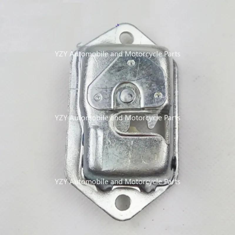 Excavator Cab Door Lock Lock Block Inner Handle Excavator Accessories For Komatsu 60/120/200-5 Daewoo DH55