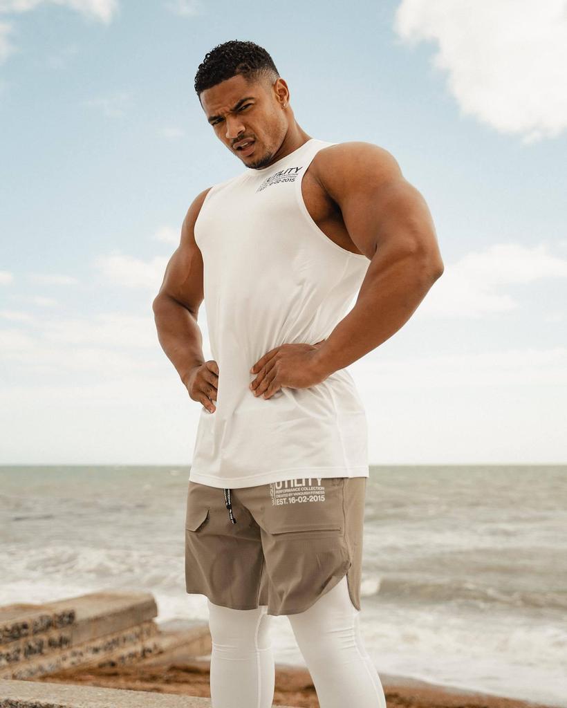 Men's Quick-Dry High-Waist Breathable Sports Shorts for Outdoor Running and Training