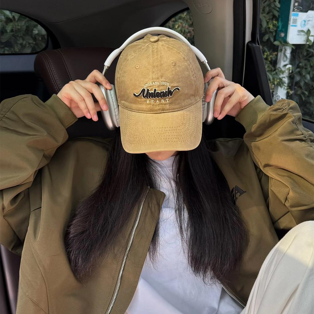 Retro Three-Dimensional Letter Embroidered Baseball Cap For Men And Women, Sunshade, Wide Brim, Small Casual And Versatile Peaked Cap.