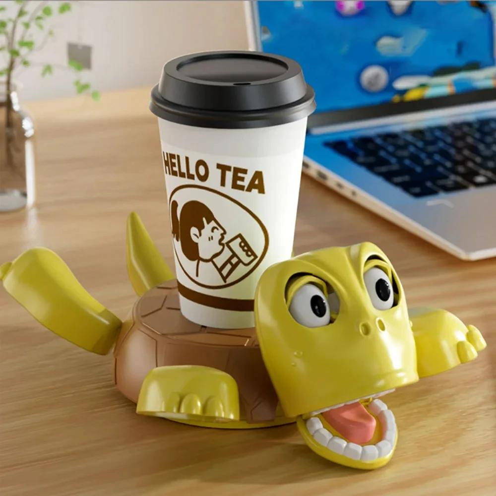 Panicked Turtle Coaster - Durable Plastic Cup Mat, Heat-Resistant Mug Holder For Home/Office Decor With Funny Expression Design