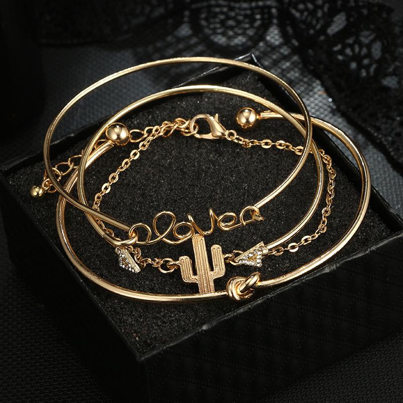 Europe and The United States Cactus Bracelet Triangle Opening Bracelet Love Diamond Knotted Bracelet Four-piece Suit.