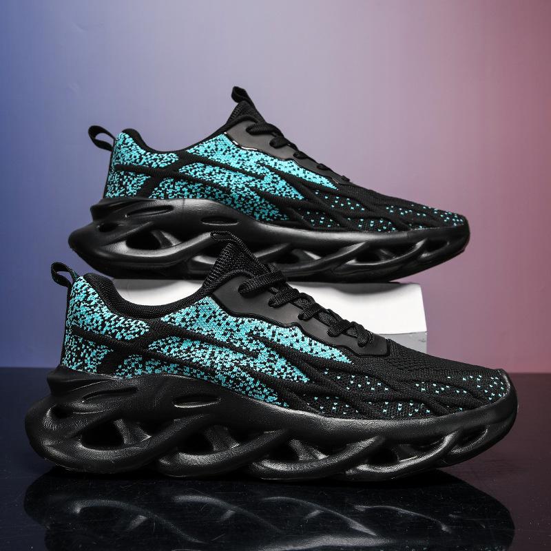 Large size spring new fly-woven light and breathable casual sports shoes twist bottom men's running men's shoes