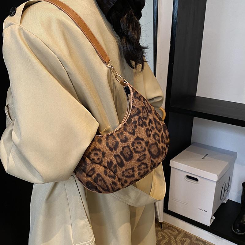 Fashionable Pu Leather Crescent Bag With Leopard Print Perfect For Casual Outfits
