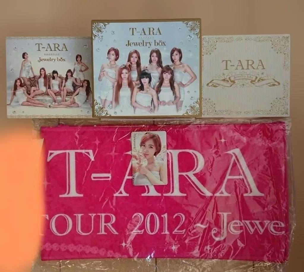 [USED] T-ARA/2012 ~Jewelry box~CD DVD muffler towel pink