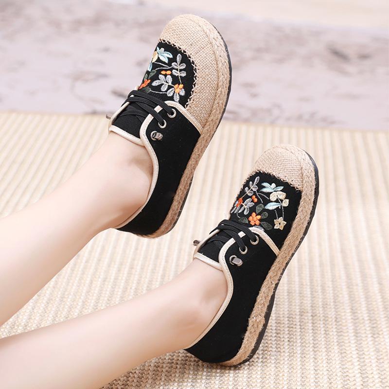 Spring and Autumn New Fisherman Shoes Old Beijing Cloth Shoes Women's Ethnic Style Embroidered Shoes One Pedal Lazy Casual Big Head Shoes