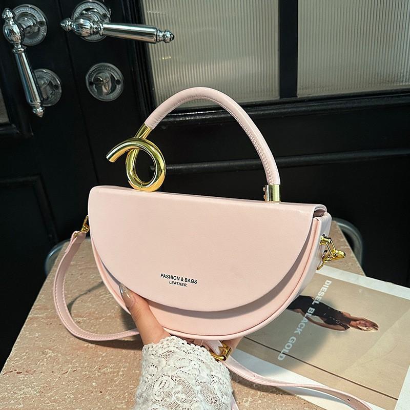 2025 New Fashionable Retro Semi-round Saddle Bag Texture Work Commuter One-shoulder Handbag Female