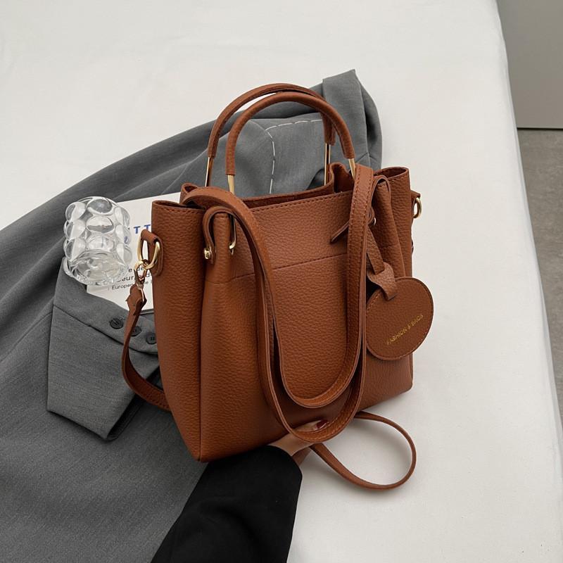 Trendy Cross-border Fashion Pu Material Medium-sized Bucket Bag With Zipper Closure And Phone Pocket In Coffee коричневый