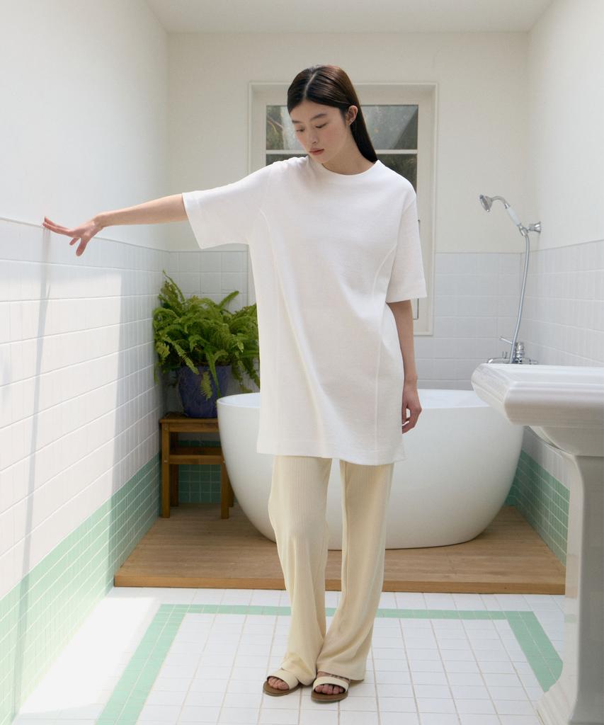 38 Come On Common Half Sleeve Stitch One-Piece (White)