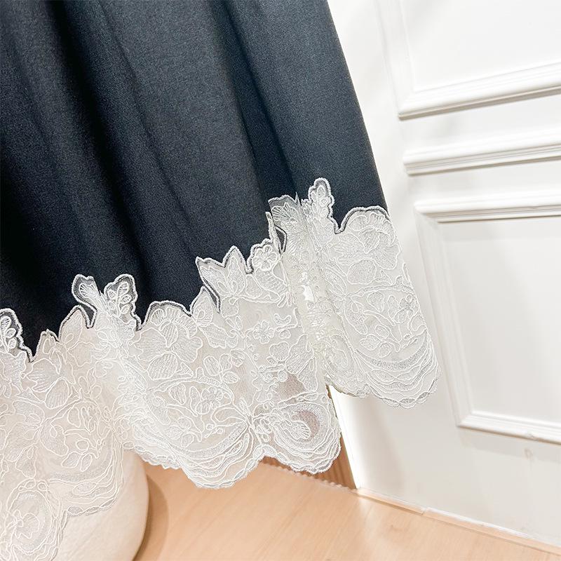 2025 Winter Romantic French Lace Trim Vintage Hip-Hugging Women's Skirt
