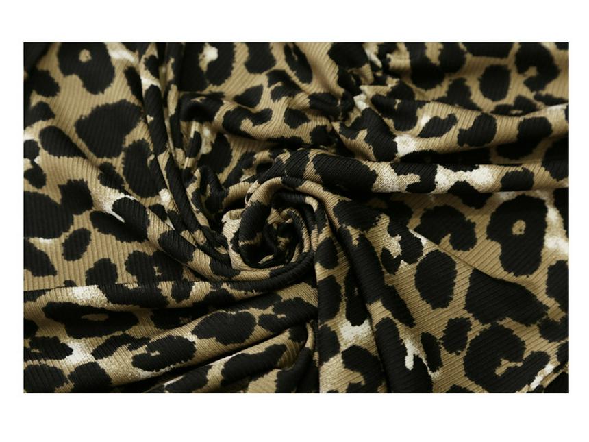 2023 Europäisches V-Ausschnitt Leopardenmuster Damen Slim Fit Kurzarm T-Shirt