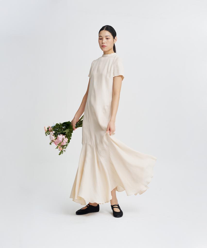 Haipeogeullipeu Ripple Maxi Dress