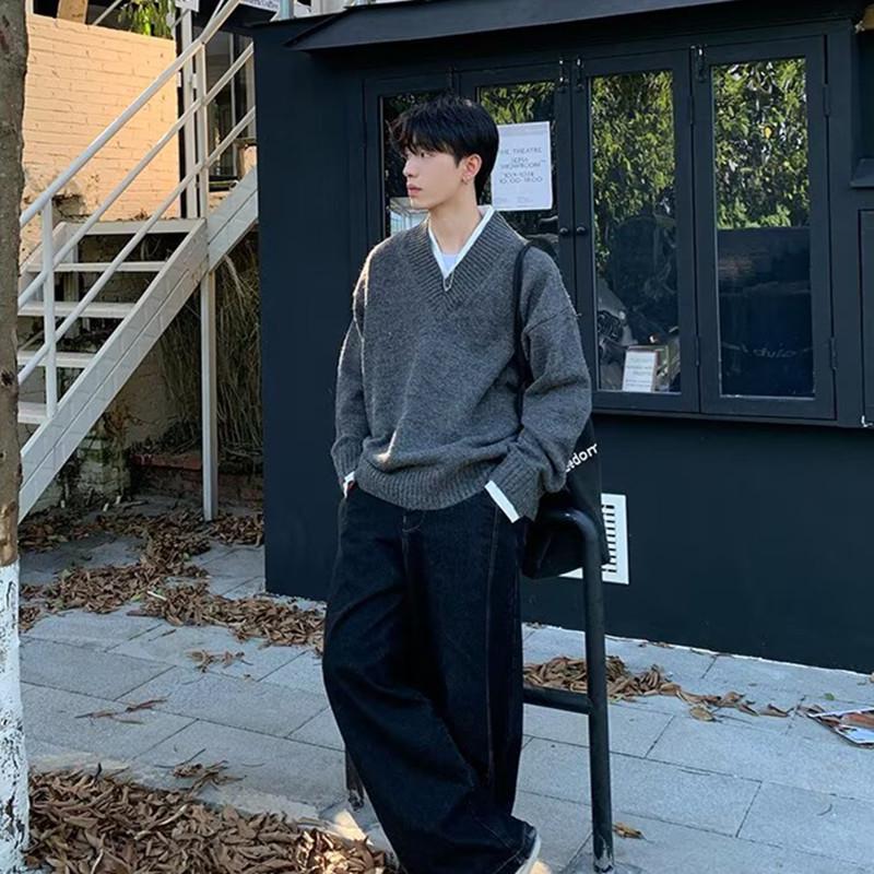 2025 Unisex Gray V-neck Hoodie: Trendy Casual Pullover, Long Sleeve, Pure Color for Early Autumn.