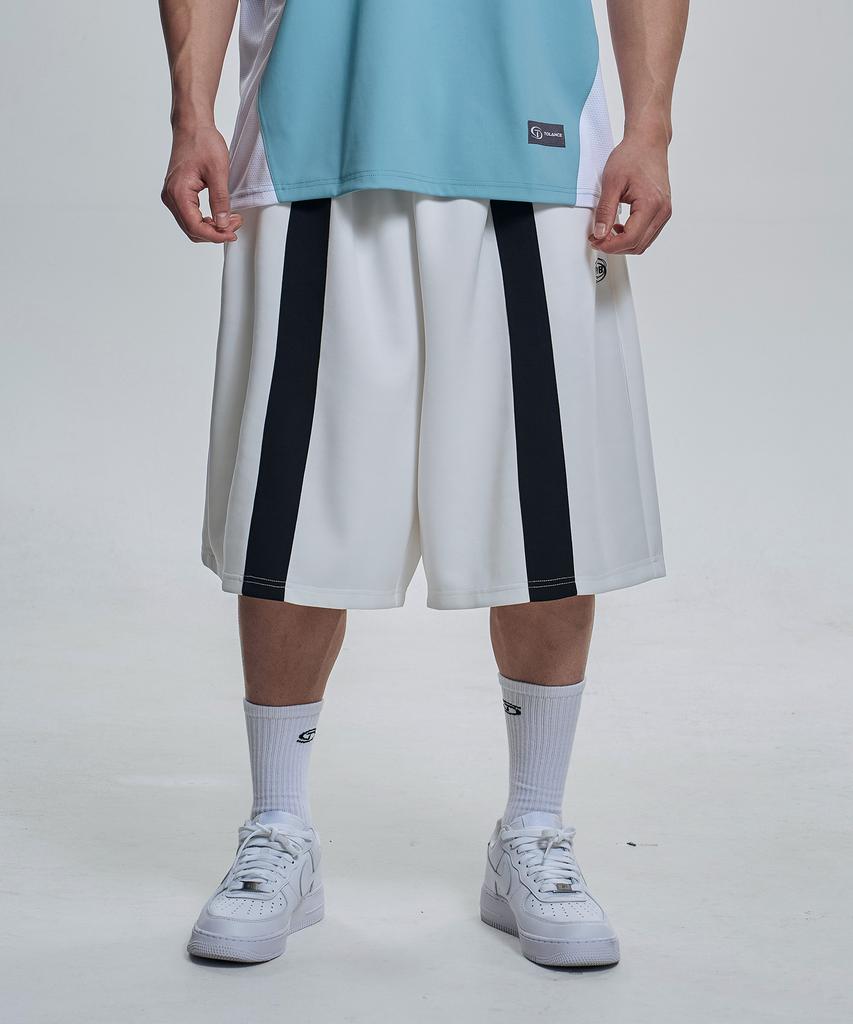 Toleonseu Double Panel Bermuda Pants - White