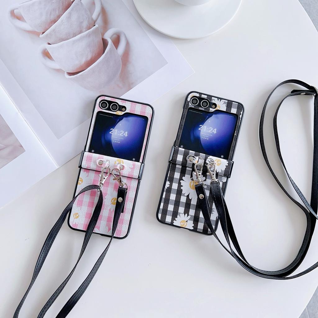 For Samsung Galaxy Z Flip7 FE 5G/Z Flip6 5G Flower and Grids Pattern PU Leather Coated PC Phone Cover with Crossbody Strap