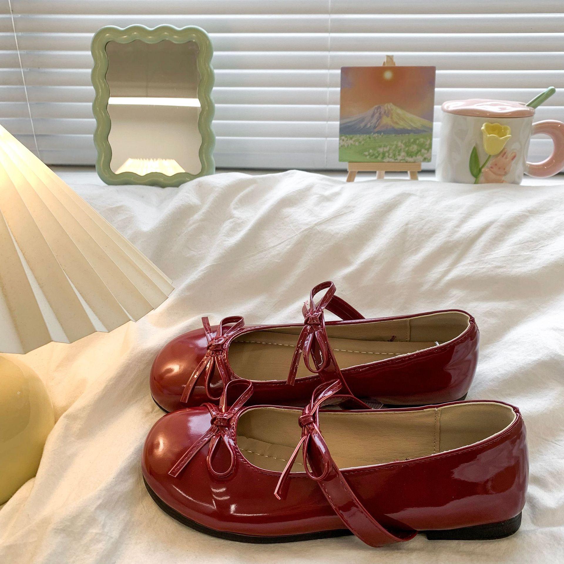 

Red French retro Mary Jane shoes new round head cute flat shoes soft sole shallow mouth single shoes 35 красный