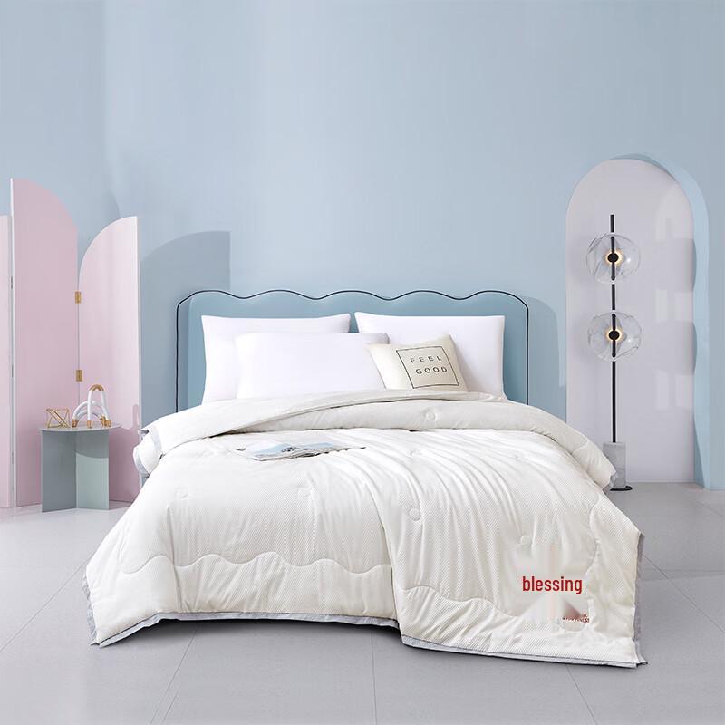 

All-Season Breathable Fiber Quilt