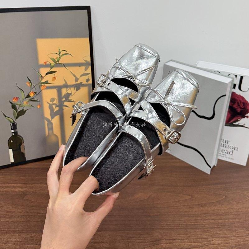 

High-end silver soft leather single shoes women s new bow light mouth high heels square head Mary Jane shoes 40 серебряный