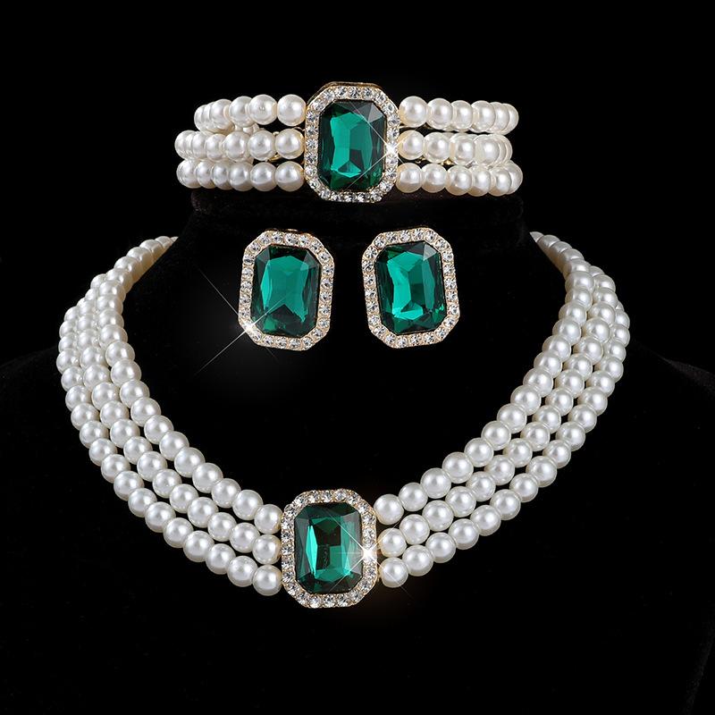 Collana da sposa multistrato perla sintetica cristallo geometrico orecchini a lobo bracciale set da tre pezzi