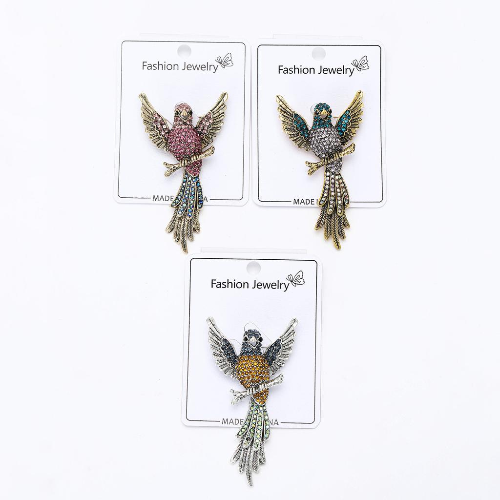 Women Men Crystal Hummingbird Brooch Badges Pins Classic Animal Buckles Accessories