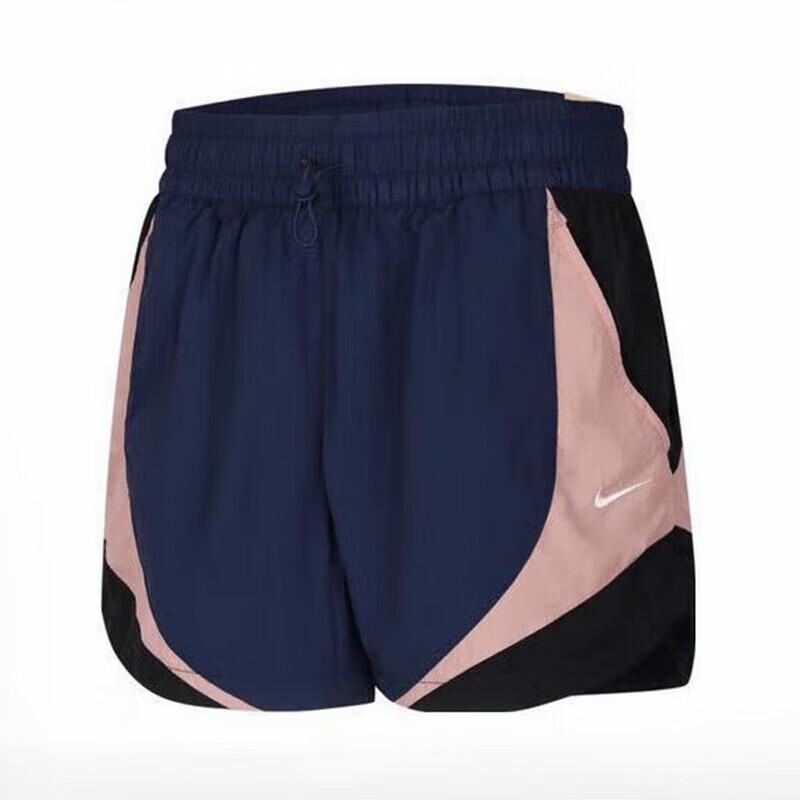 Nike Women s AS W NSW STREET 3  Track Shorts M