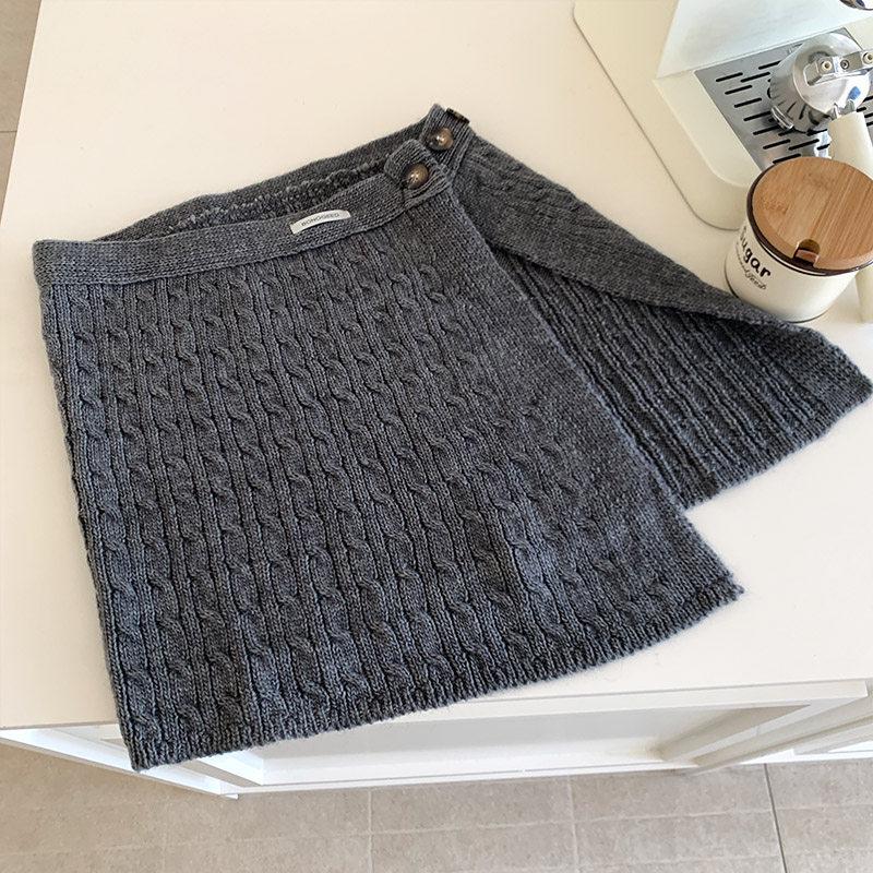 Korean-Style Women's Warm Knit Half Skirt for Autumn Winter