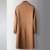 Cappotto di Lana Doppiopetto da Uomo di Media Lunghezza con Collo da Abito - Collezione Autunno/Inverno 2025