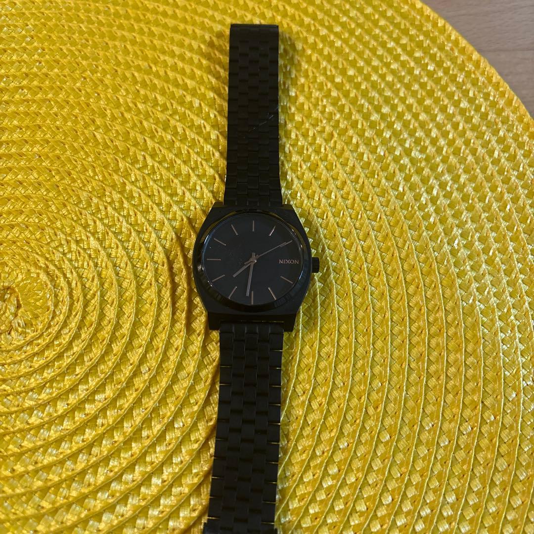 Used NIXON watch all black quartz