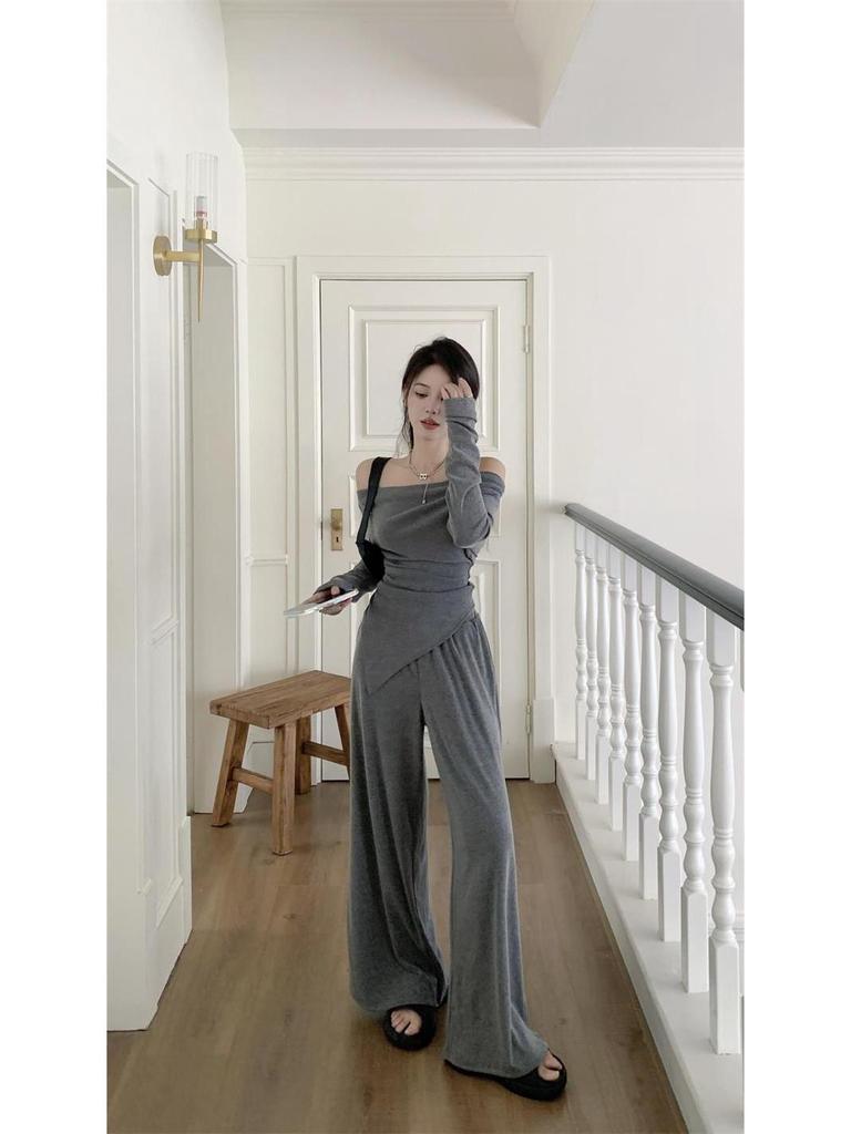 Elegant Korean-Style Women's Suit: One-Shoulder Irregular Long-Sleeved Top with Draping Pants, New Spring/Autumn 2026 Arrival.