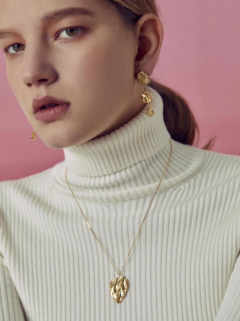 Ohrlin Ruff Necklace