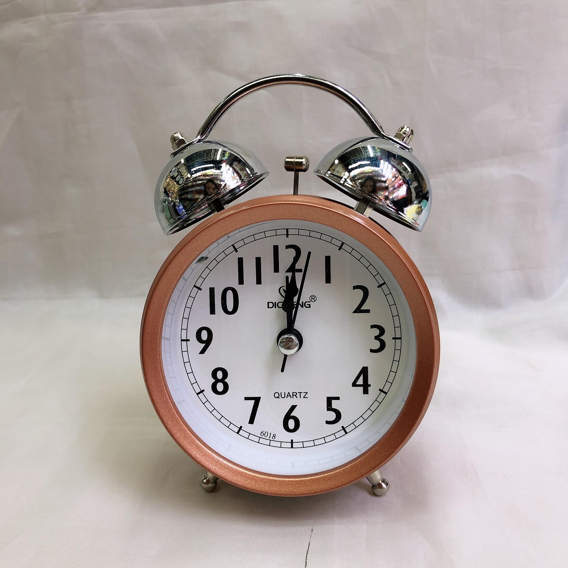 

Креативный гальванизированный колокольчик 3-дюймовый звонок будильника Простой цифровой сканирующий прикроватный будильник