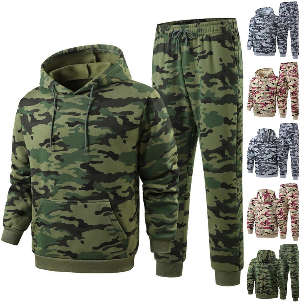 Completo Outdoor da Uomo 2 Pezzi con Stampa Mimetica, Giacca con Cappuccio e Zip e Pantaloni Jogger a Vita Elastica