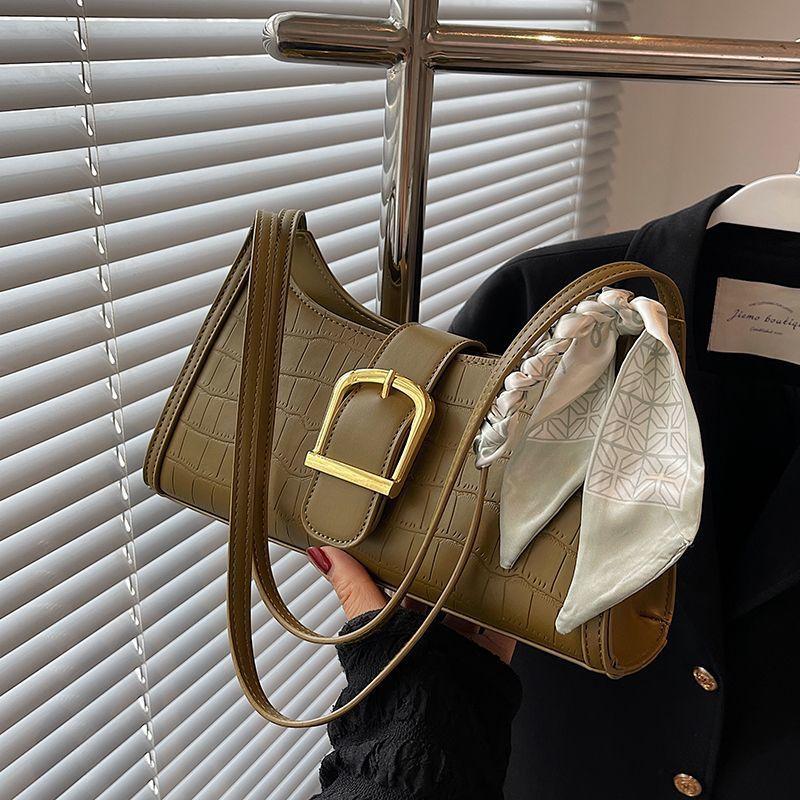 

High-end niche design bag women s new spring versatile fashion underarm bag method stick bag women s shoulder bag