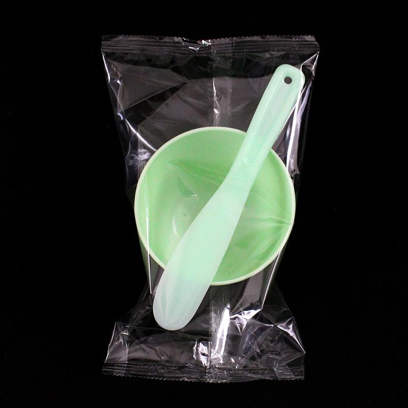 Facial Mask Mixing Bowl and Spatula Set Pastel Lightweight Plastic Smooth for Home Skincare Beginners Use зелёный