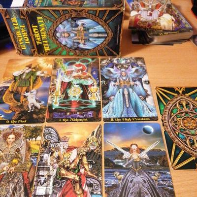 Tarocchi Illuminati Kit Carte Oracoli Mazzo di carte e guida elettronica Gioco Giocattolo Divinazione E-Guida