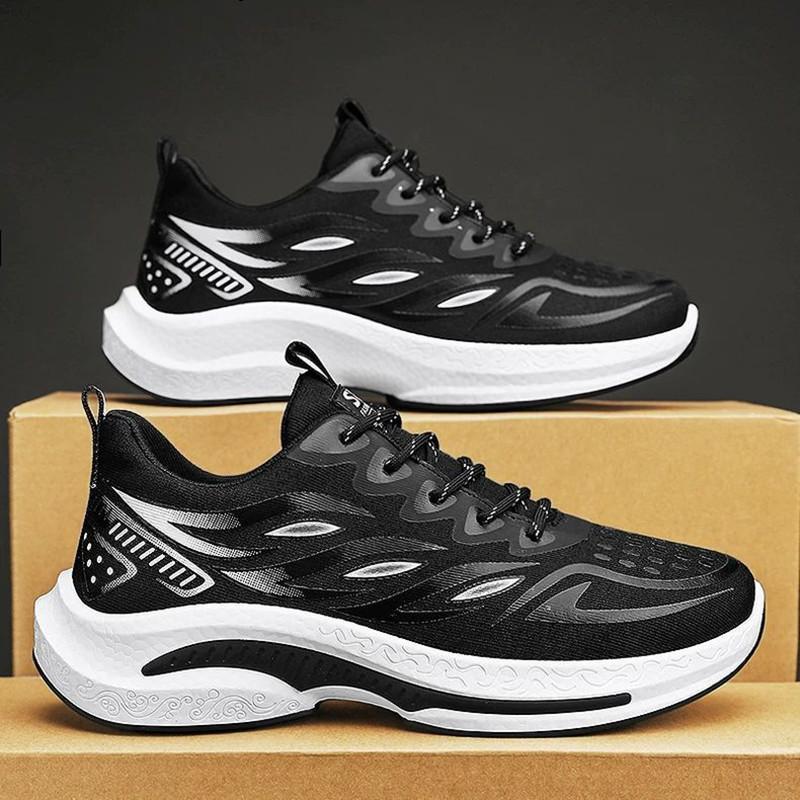 Summer breathable men's shoes 2025 new youth sports and leisure running shoes student lightweight dad mesh trendy shoes