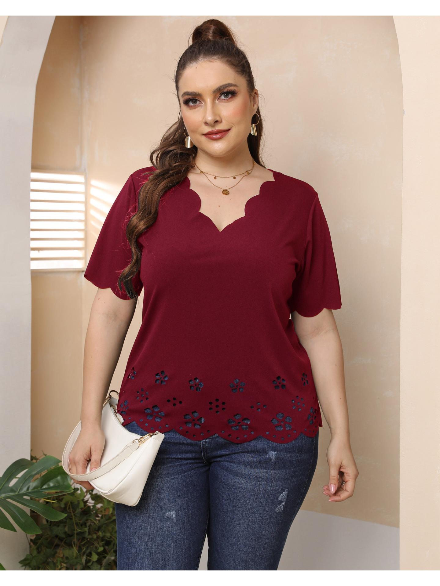 

Нові літні футболки 2024 року. Жіночі футболки великих розмірів. Жіночі футболки з V-подібним вирізом. 4XL вина червоного кольору