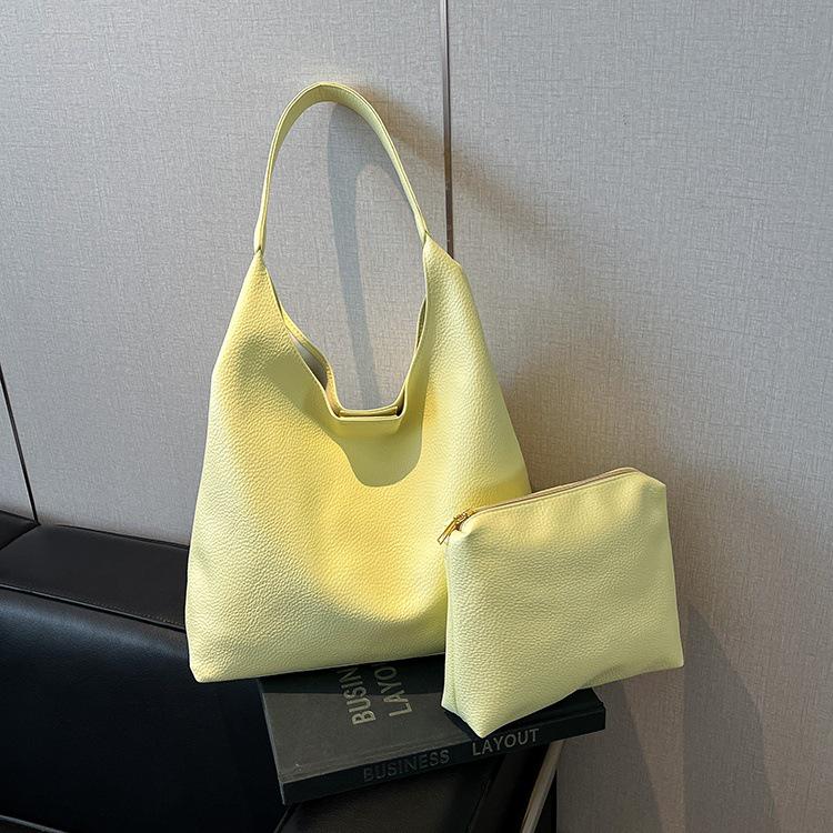 Women's Large Capacity Retro Frosted Shoulder Bag, 2023 Autumn/Winter Collection – Versatile Mother-Child Bucket Style