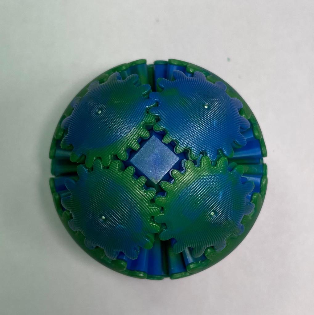 3D Colorful Gear Ball Figurine: Rotating Creative Toy for Kids