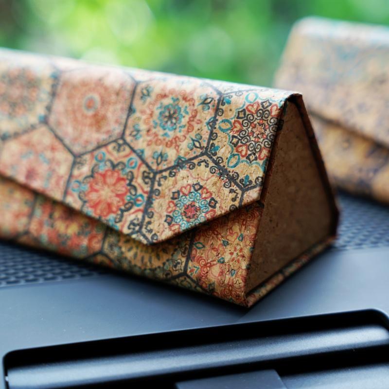 Retro Cork Folding Triangle Glasses Case for Men Women Sunglasses Box Portable Travel Glasses Storage Box Eyewear Accessories