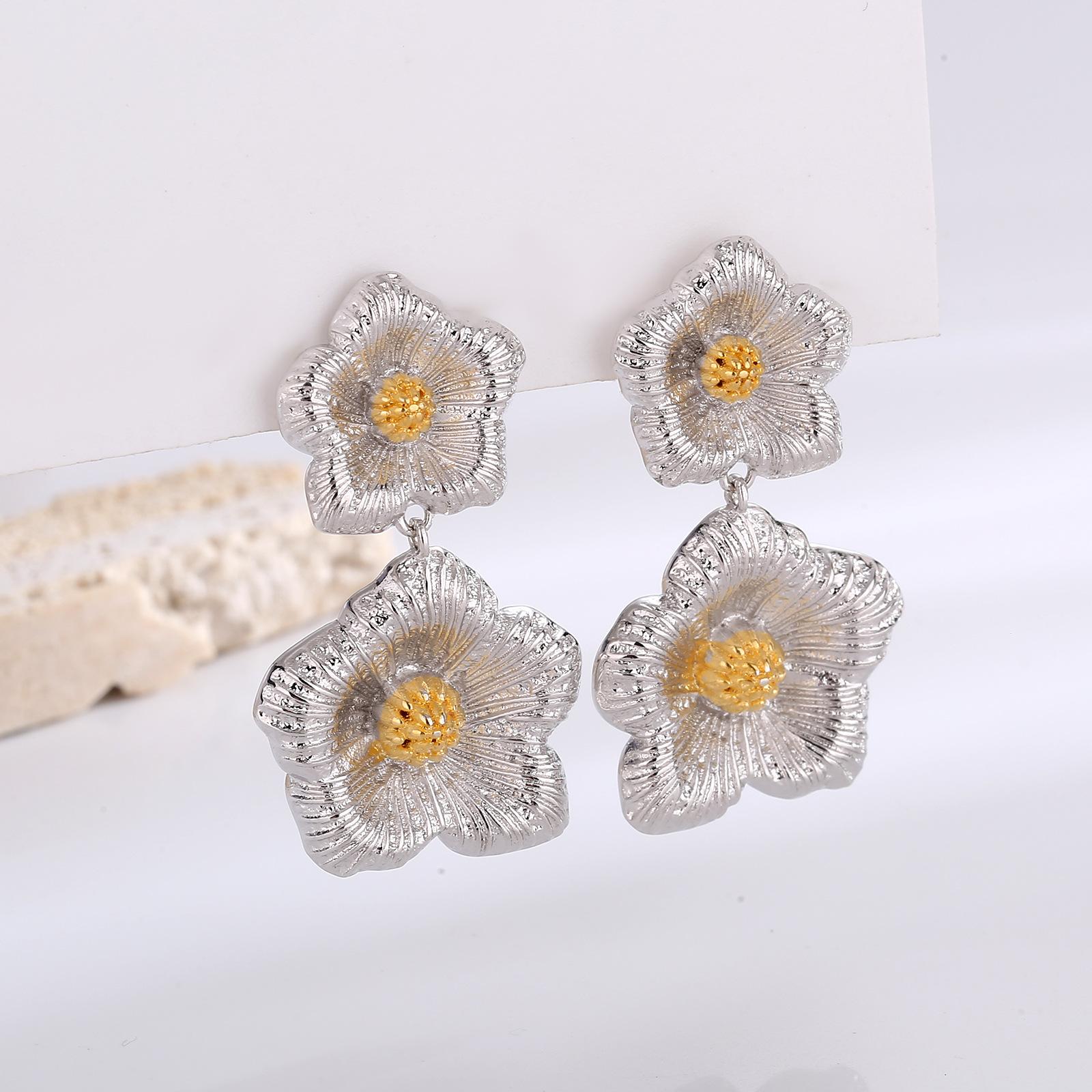 

Модные висячие серьги для женских украшений