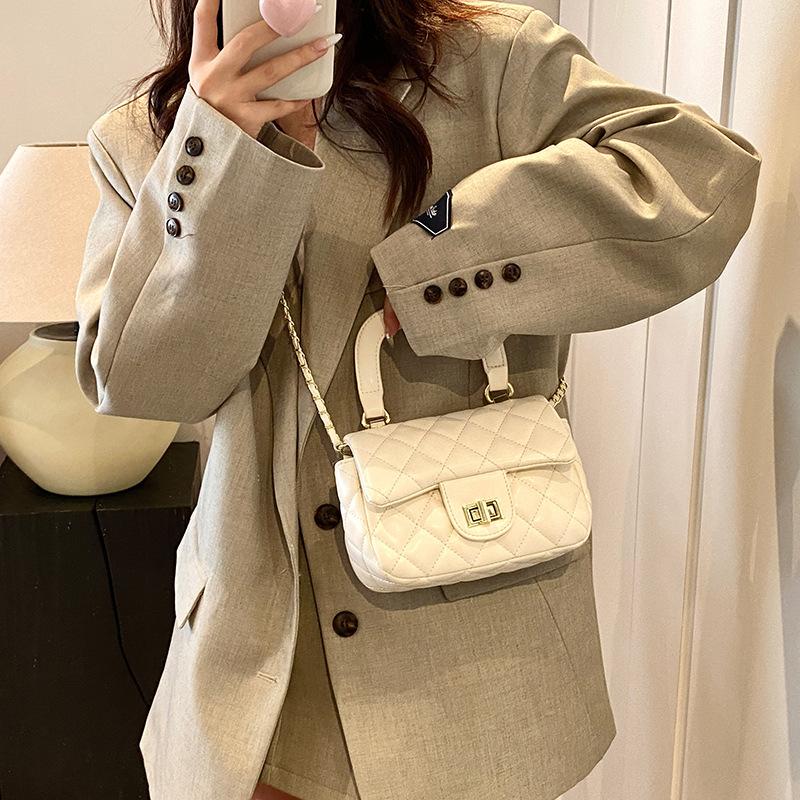 Niche design foreign style small fragrant style rhombus chain bag women's 2025 spring and summer Korean version simple fashion shoulder messenger bag