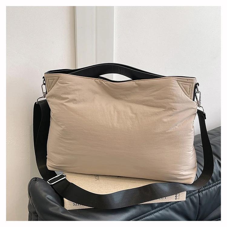 New Casual Autumn Winter Styles High-capacity Shoulder Bag  Advanced Feeling Ultra Light Commute Single Crossbody Bag