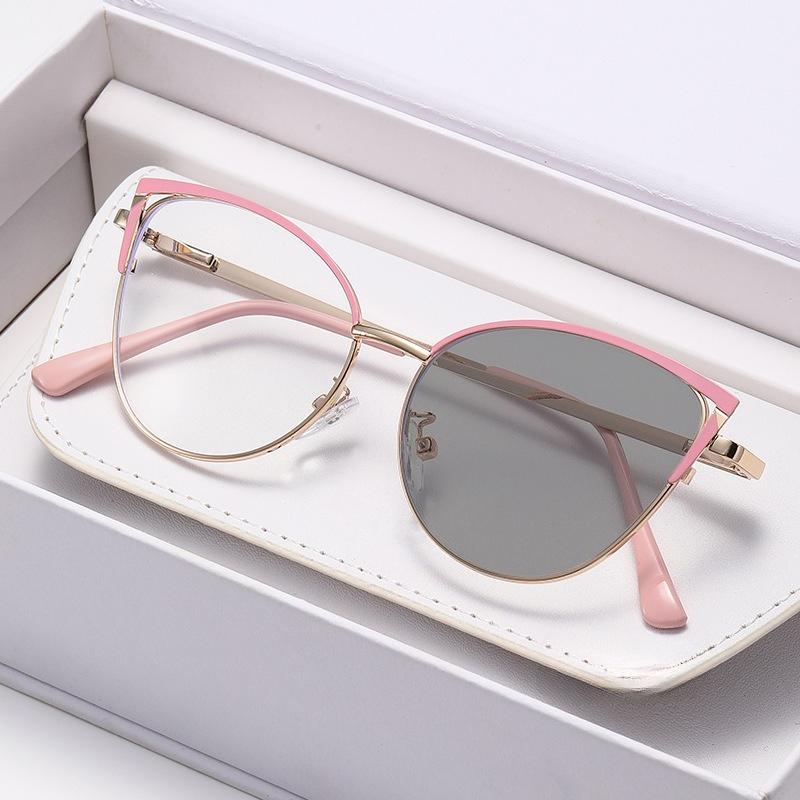 Metal Cat-Eye Photochromic Myopia Glasses High-Quality Spring-Arm Blue Light Blocking Nearsighted Glasses Diopter 0 To -4.0